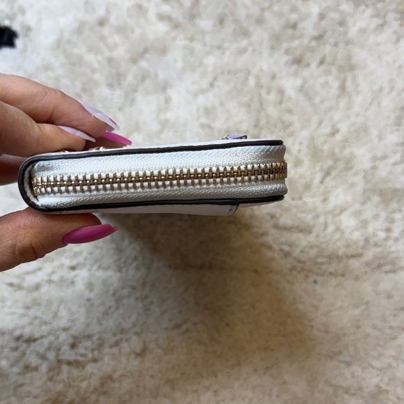 Kate Spade Margaux Enamel Space Slim Continental Wallet - Picture 4 of 9